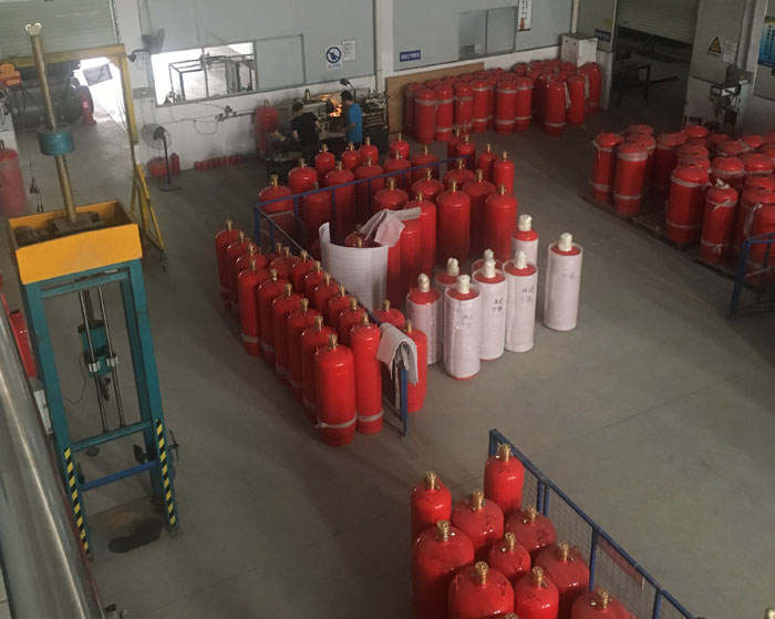 氣體消防系統(tǒng)瓶組車間生產(chǎn)組裝現(xiàn)場